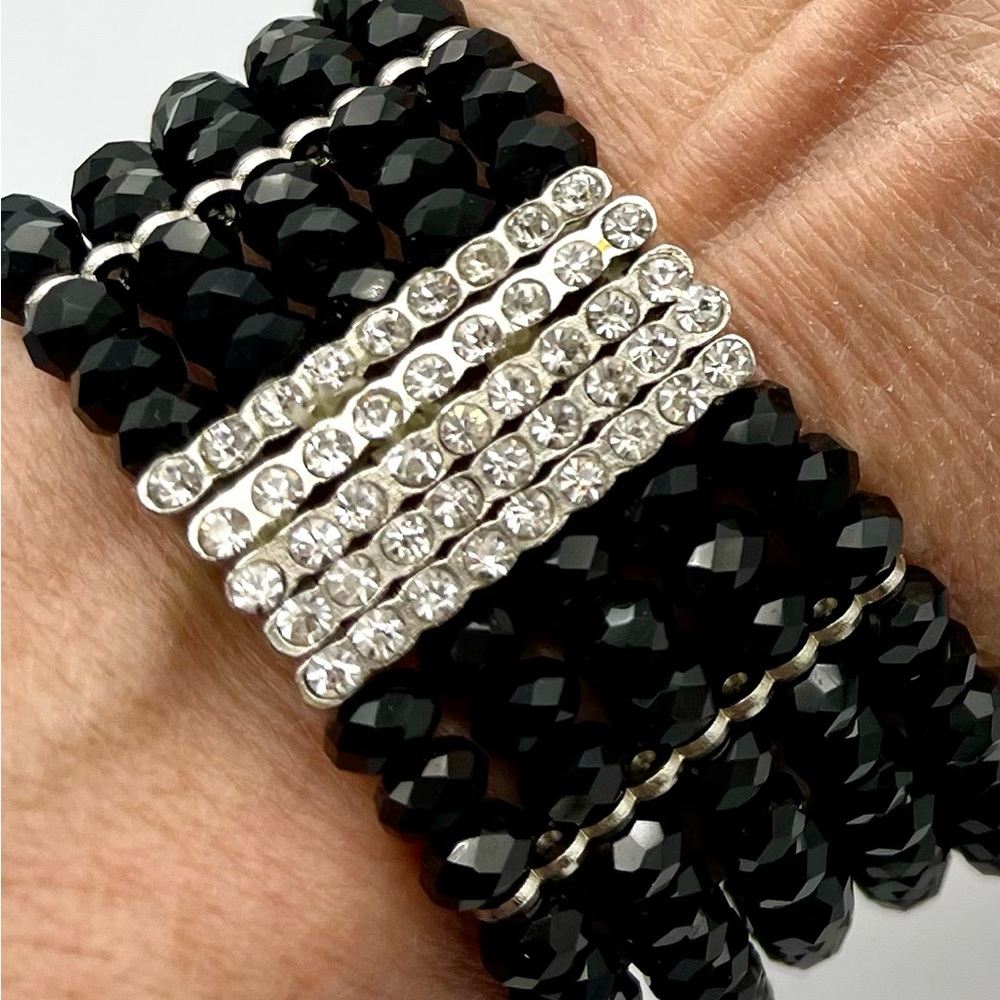 NWT GLAM BLACK SPARKLY CRYSTAL 5-STRAND STRETCH BRACELET & SILVER SHIMMER ACCENT